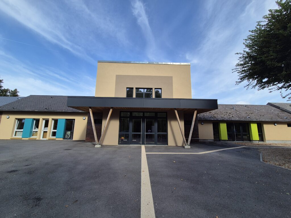 École Maternelle et primaire de Croth dans l'Eure 27 (Normandie) - AB'CIS Architecture - Agence d'architecture Concevoir, Construire, Rénover des projets durables dans l'Eure, les Yvelines et l'Eure-et-Loir