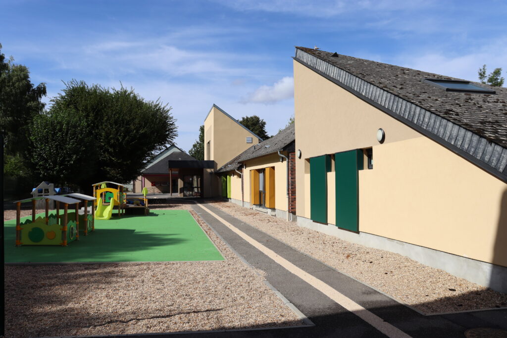 École Maternelle et primaire de Croth dans l'Eure 27 (Normandie) - AB'CIS Architecture - Agence d'architecture Concevoir, Construire, Rénover des projets durables dans l'Eure, les Yvelines et l'Eure-et-Loir